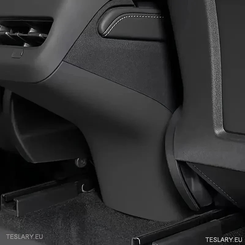 Tesla 3/Y Rear Kick Panel for Centre Console - TESLARY Tesla Shop Accessories Europe Nederlands Ireland Deutschland Espana Alicante France Italia