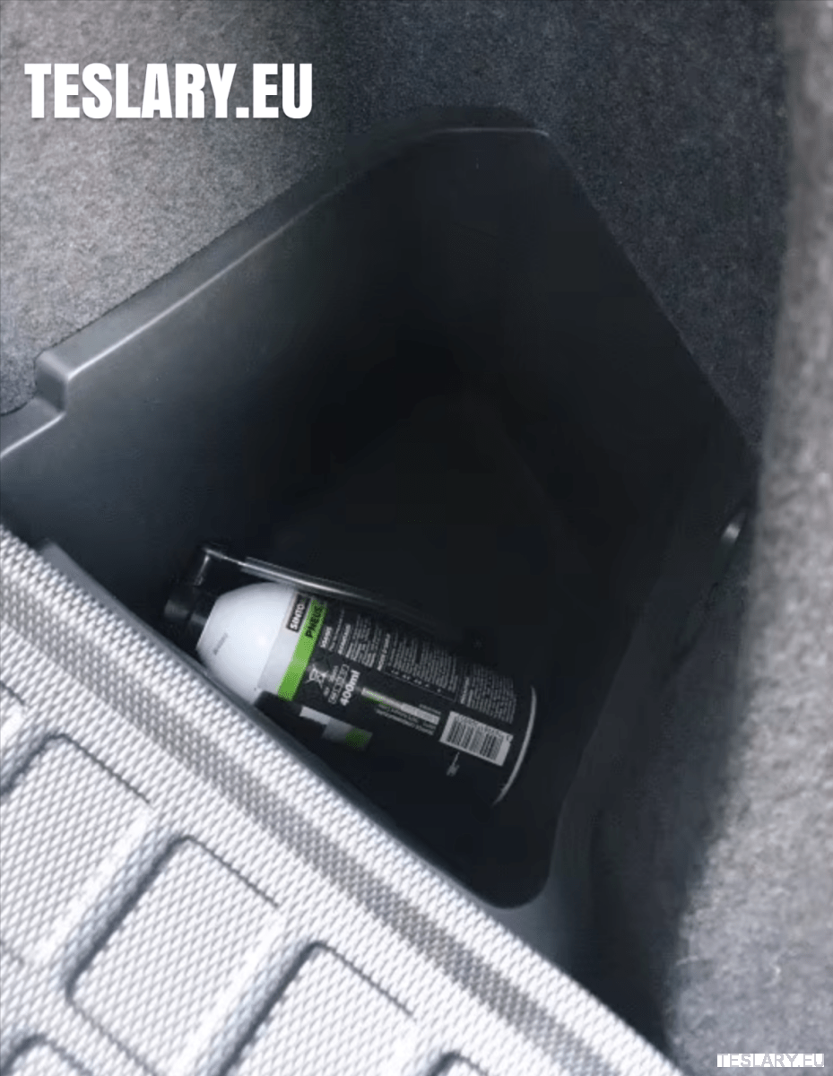 Tesla Model Y Trunk Organiser Side Pockets with Lids ( 2 ) - TESLARY Tesla Shop Accessories Europe Nederlands Ireland Deutschland Espana Alicante France Italia
